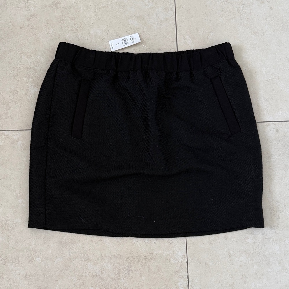 LOFT Black Mini Skirt with Pockets NWT